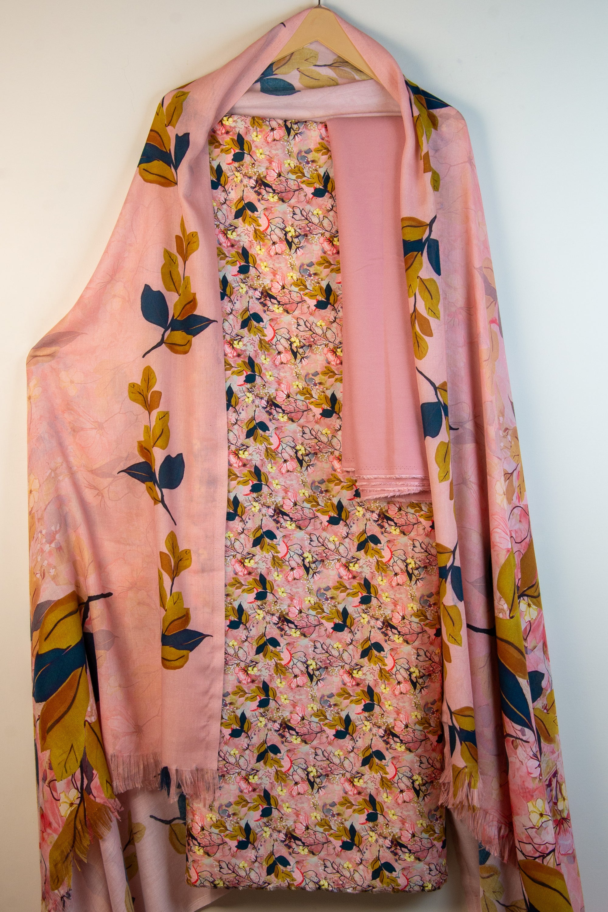 Cotrai Unstitched 3 Piece Suit