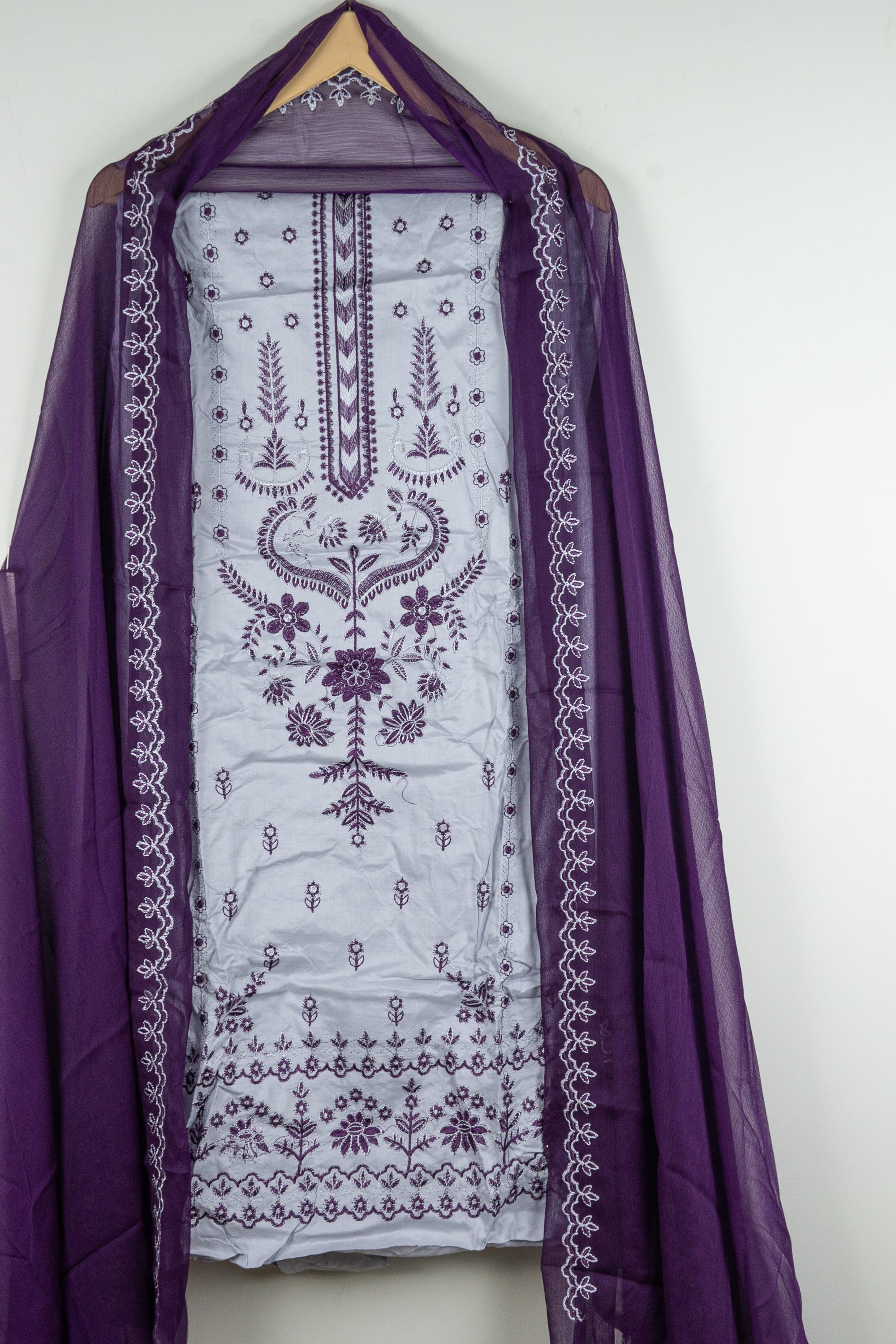 Jazmin Linen Embroidered Unstitched 3 Piece Suit
